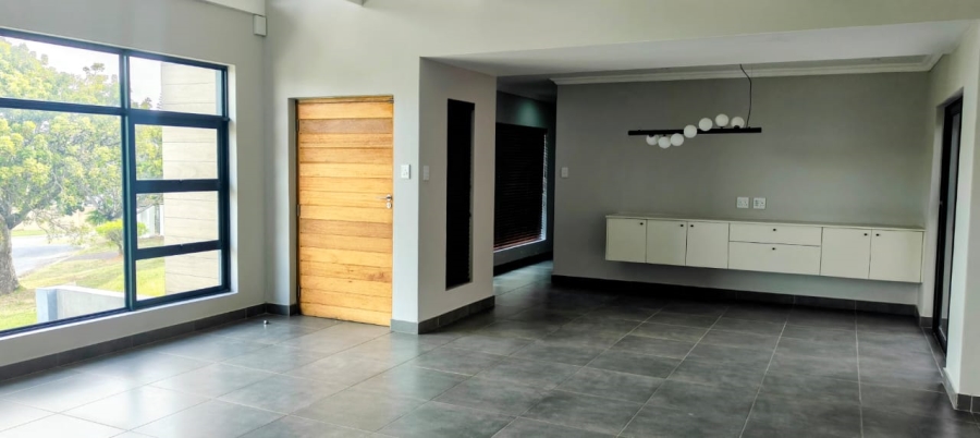 4 Bedroom Property for Sale in Beacon Bay Eastern Cape